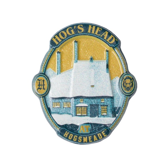 Universal Studios Harry Potter Hog's Head Pin - Picture 1 of 2